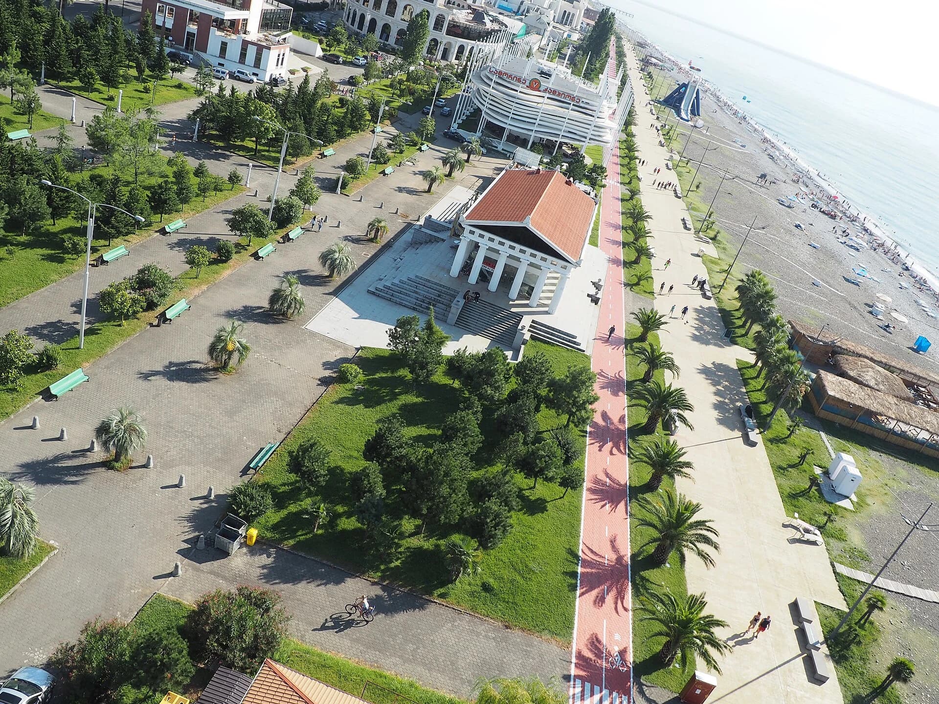 Batumi in One Day: Old Town, Seaside Boulevard and Botanical Garden